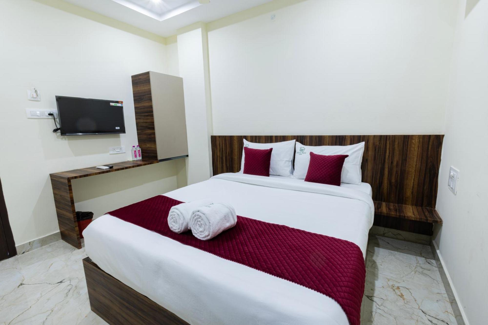 Olive Nest- Tirupati Bus Stand- 300 Meters, Railway Station- 400 Meters Hotel Exterior photo